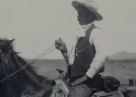 vaquero riding a horse