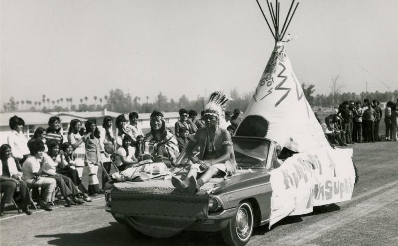 Decorated Car, teepee on top of trunk
